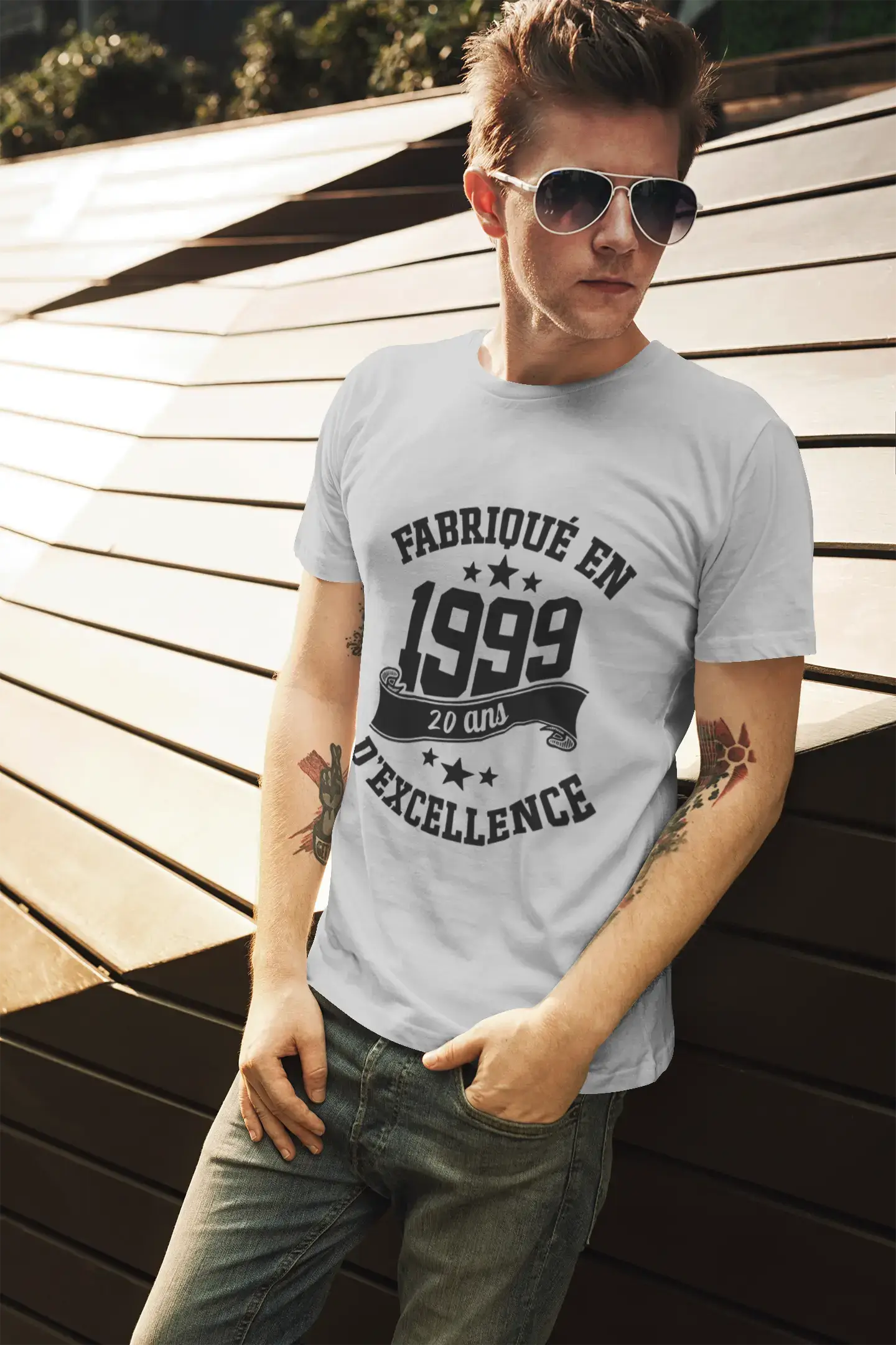 ULTRABASIC - Fabriqué en 1999, 20 Ans d'être Génial Unisex T-Shirt Noir Profond