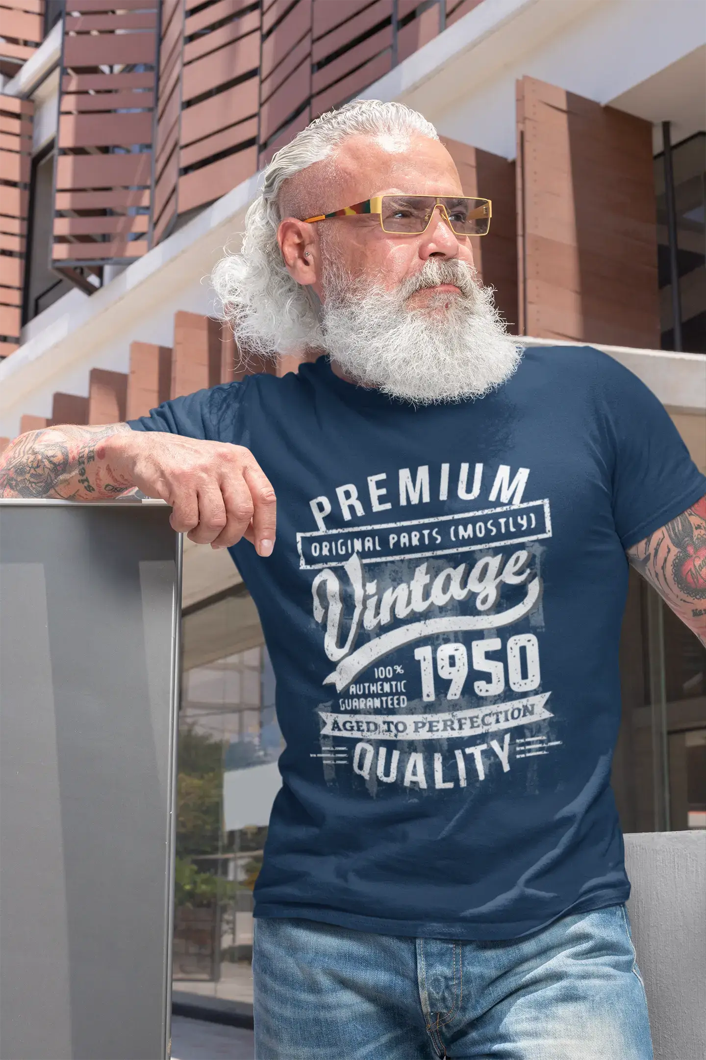 ULTRABASIC - Graphic Men's 1950 Aged to Perfection Birthday Gift T-Shirt