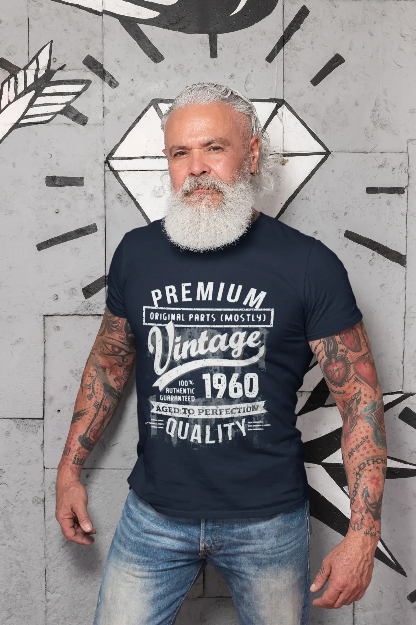 ULTRABASIC - Graphic Men's 1960 Aged to Perfection Birthday Gift T-Shirt