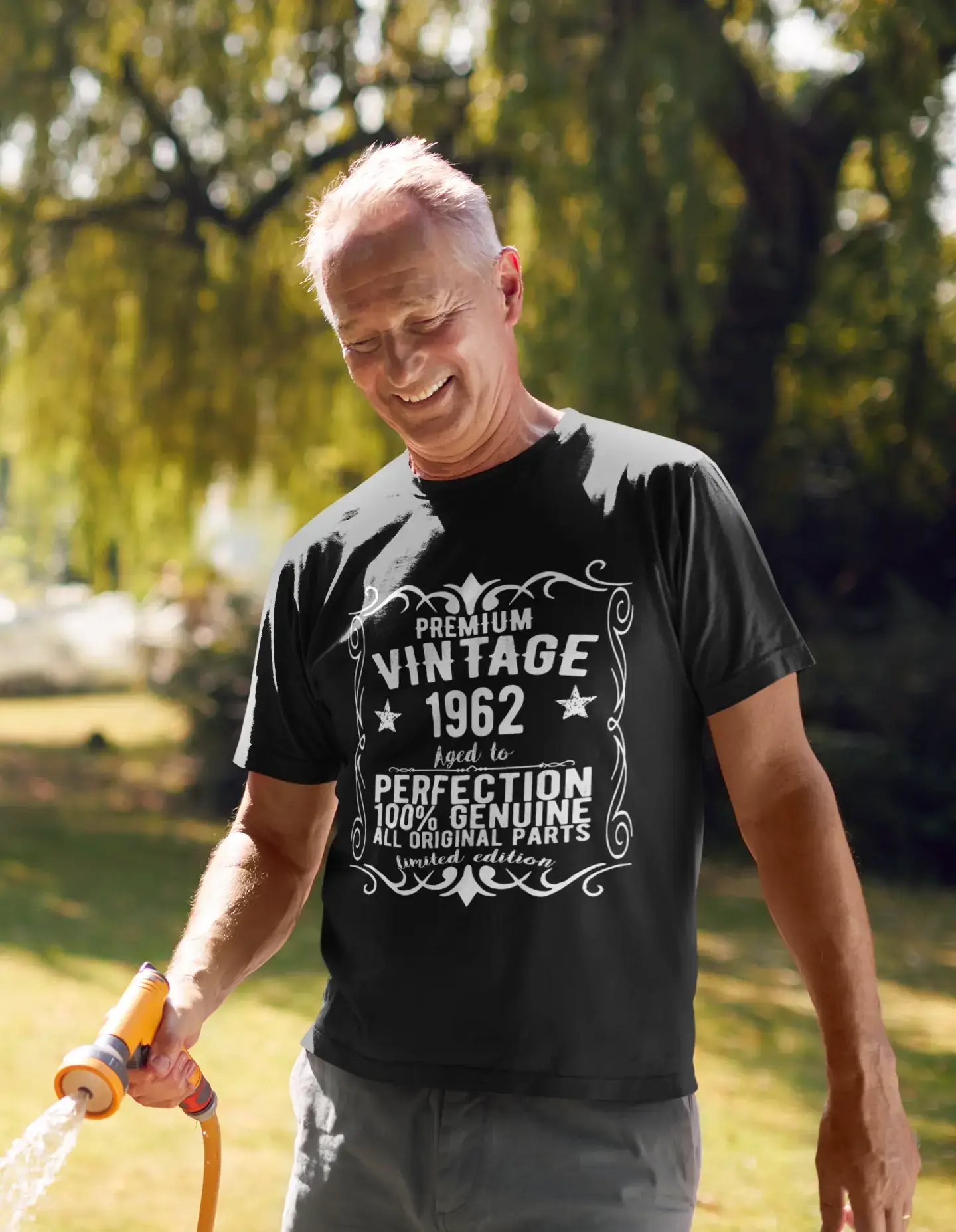 ULTRABASIC – <span>Grafisches</span> <span>Herren</span> -T-Shirt „1962 Aged to Perfection“ <span>als</span> <span>Geburtstagsgeschenk</span>