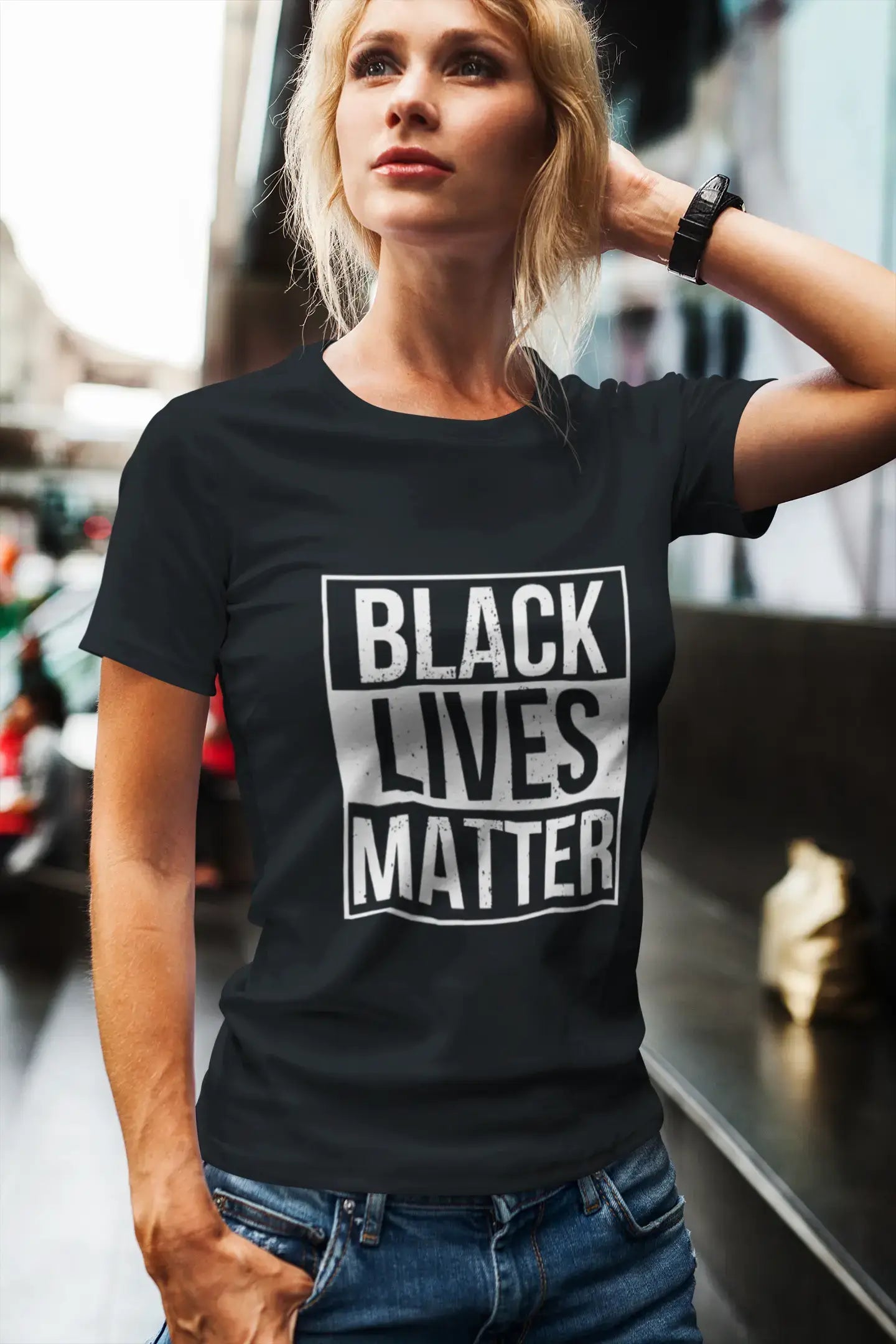 Women’s Short Sleeved T-Shirt Black lives matter