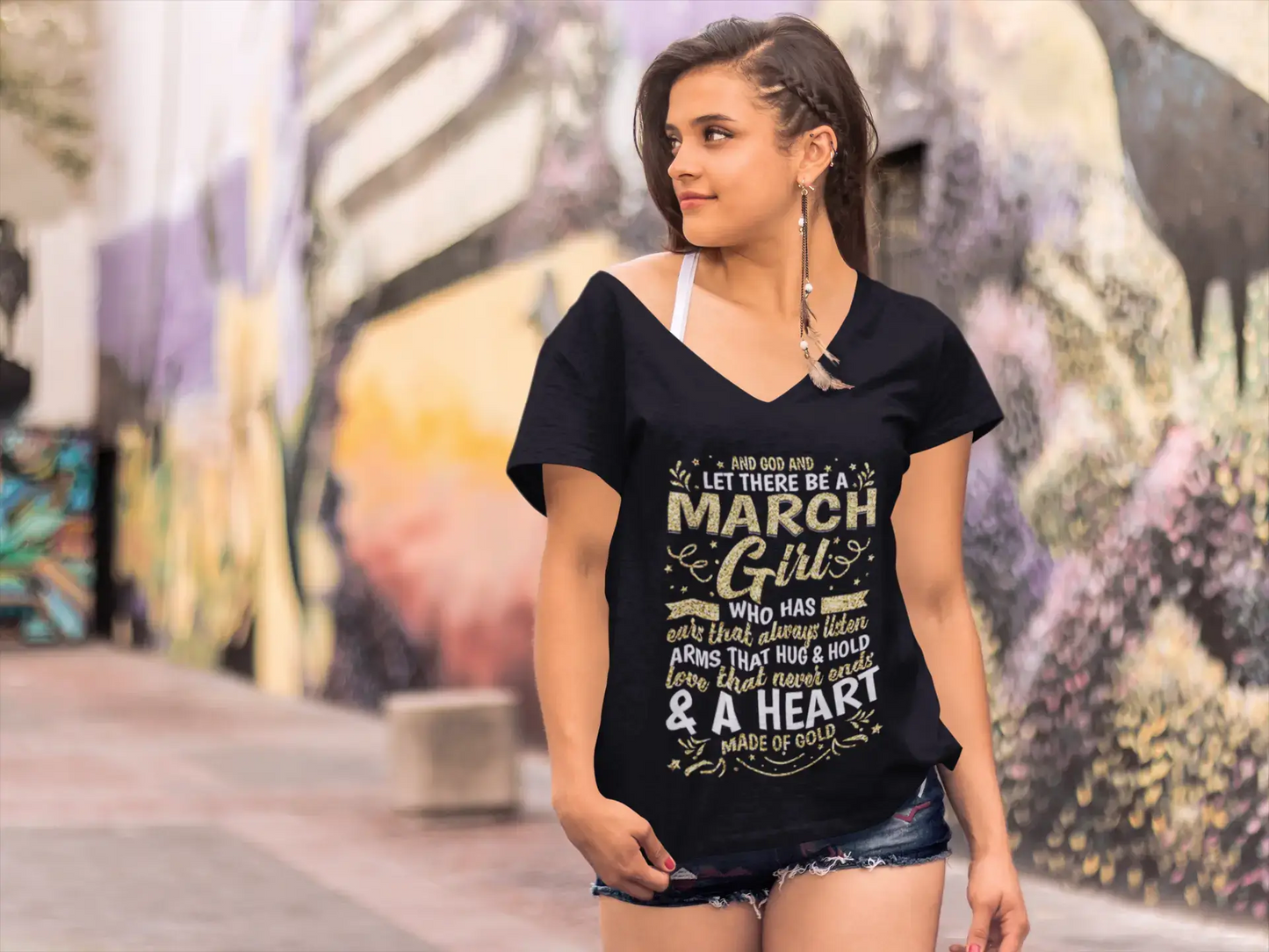 ULTRABASIC Women's T-Shirt March Girl Heart Made of Gold - Birthday Shirt Gift for Ladies