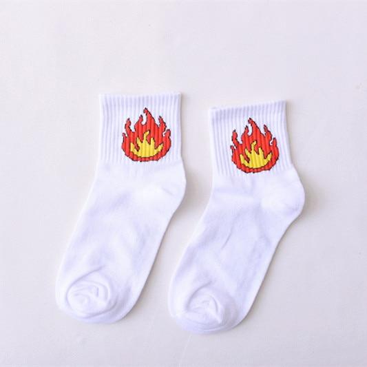 Frauen Tägliche Socken Harajuku Korea Japanische Baumwolle Kätzchen Flamme Ulzzang Socken Männer Chinesische Kaktus Gun Shark Alien Weihnachten Socken